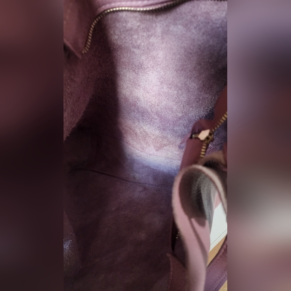 Italian Leather 2 Way Tote. Gorgeous. Unbranded. Suede Interior. Leather Smell. - Picture 9 of 11